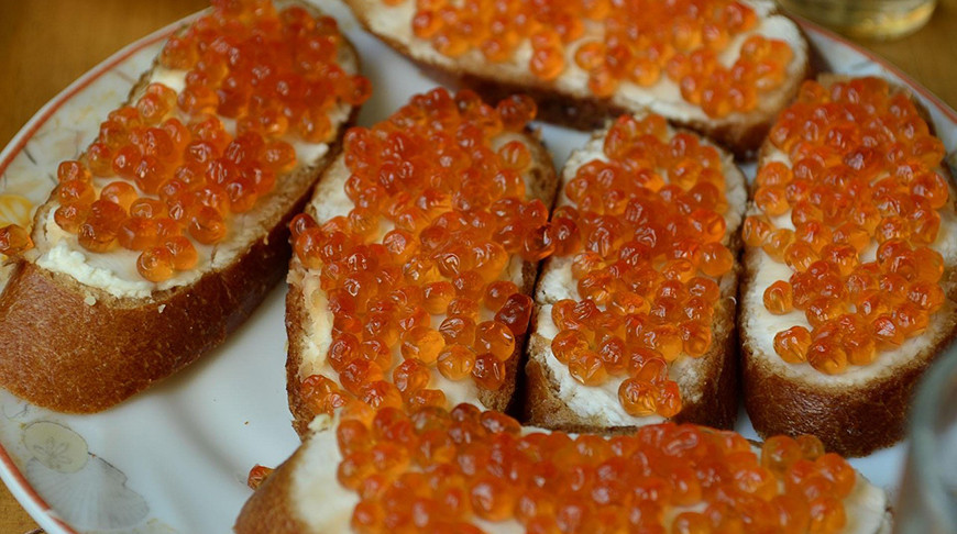 Госстандарт рассказал, на что обратить внимание при покупке икры