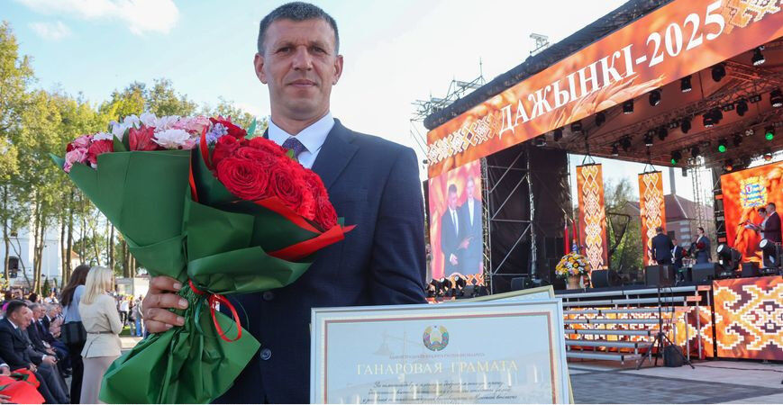 Лукашенко назвал героем механизатора с рекордным намолотом в 8,5 тыс. тонн зерна