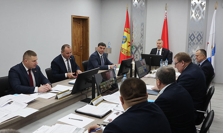 Более 1 млн тонн молока и почти 300 тыс. тонн мяса. Какие задачи стоят перед животноводческой отраслью Могилевской области