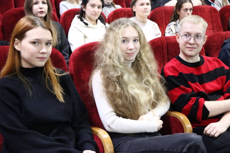 В кинотеатре «Родина» прошла диалоговая площадка для молодых специалистов Быховского района