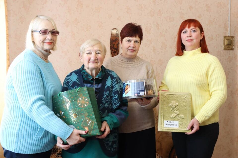 Марафон добра на Быховщине: ветеран труда Лариса Боровская получила тёплые поздравления