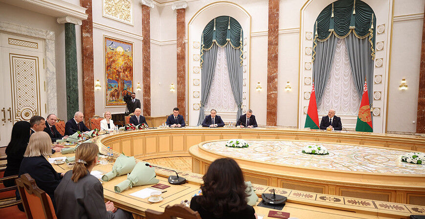 Лукашенко: белорусской науке нужно больше уделять внимания прикладному характеру