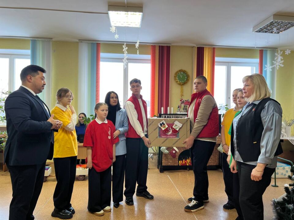 Новогоднее чудо для особенных детей: «десант добра» посетил Быховский центр коррекции и реабилитации