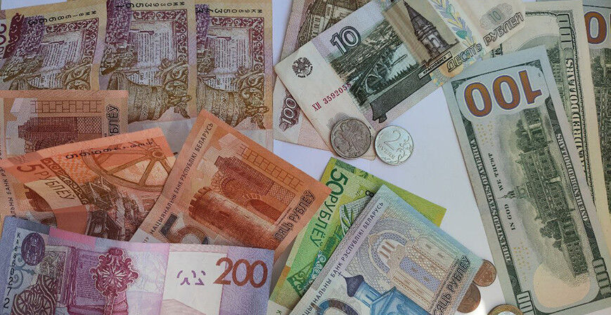 Юань дорожает, доллар и российский рубль дешевеют на Белорусской валютной бирже