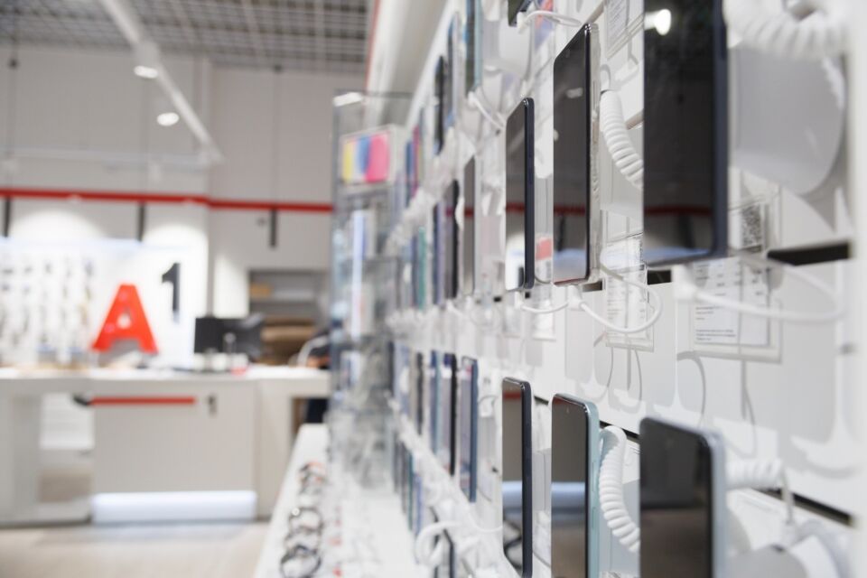 За выгодными подарками для любых праздников – в магазины официального дилера А1!