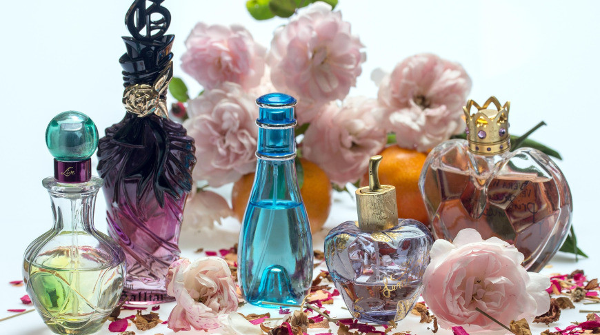 Как выбрать безопасную парфюмерию и косметику в подарок? Рекомендации Госстандарта