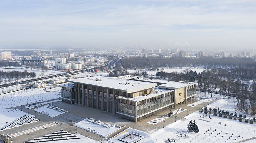 Лукашенко заслушал доклад МЧС о ситуации в стране на фоне усиления морозов