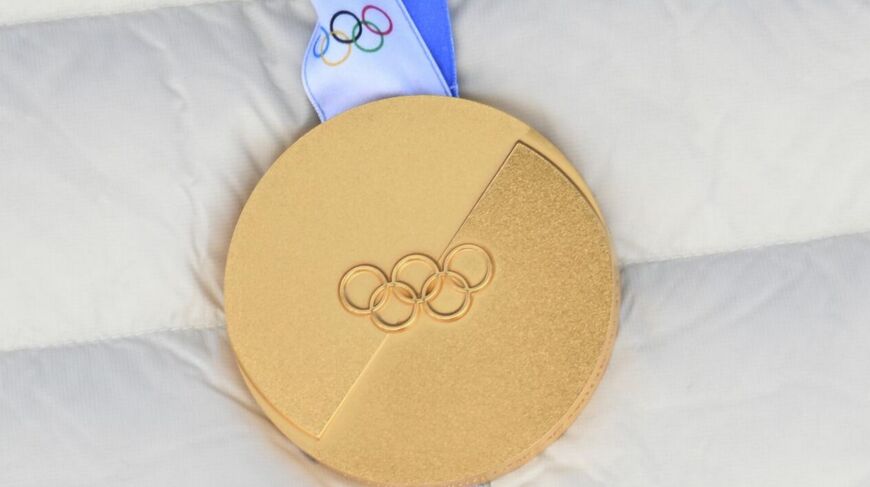 «Моя медаль разбилась на три части»: олимпийцы жалуются на качество наград в Италии