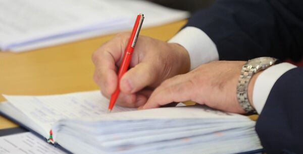 Повышение зарплаты, безопасность труда. Отраслевые профсоюзы рассказали о гарантиях и защите прав трудящихся