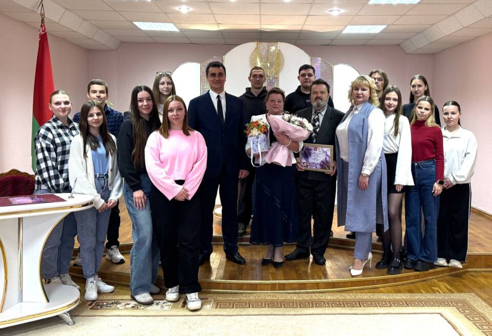 Председатель Быховского райисполкома Александр Киселёв встретился с молодыми специалистами