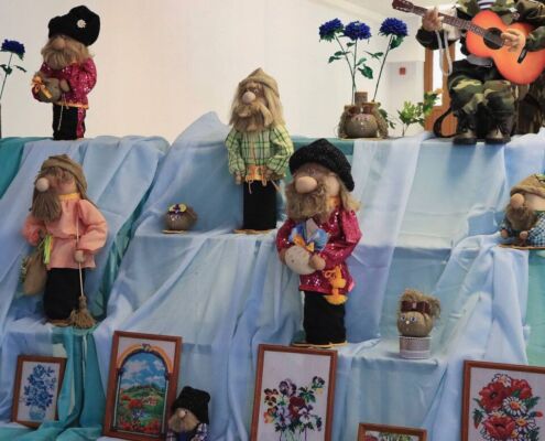 В районном центре культуры открылась выставка «Узоры домашнего счастья».