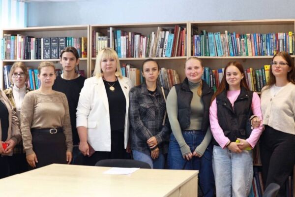 В центральной районной библиотеке имени Б. В. Стрельцова состоялась встреча-диалог на тему брачного договора