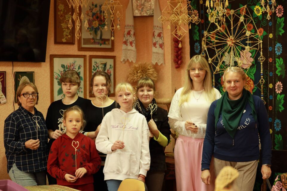 В мир ремесел и творчества. Экскурсия и мастер-классы прошли в ГУО «Детская школа художественных ремесел и искусств г. Быхова». ФОТО